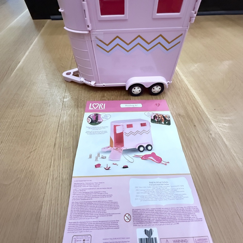 “Hoofing It” by Lori Horse Trailer with Accessories